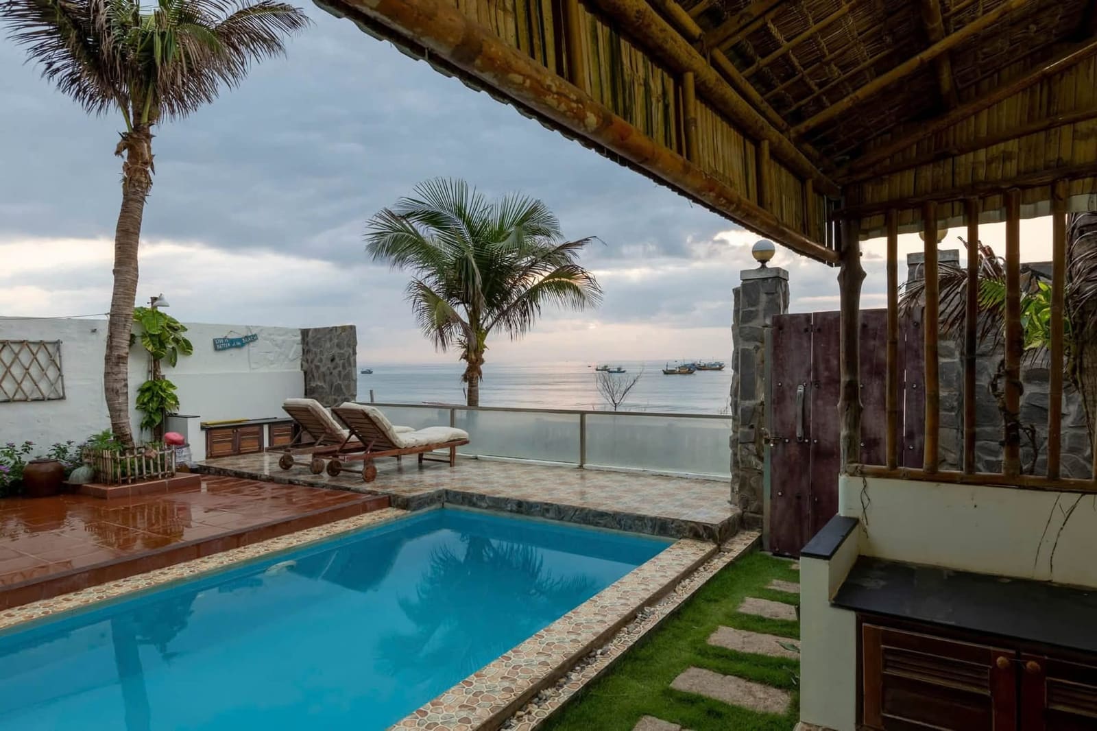 Trường Sơn Villa Mặt Biển — ảnh 2/12